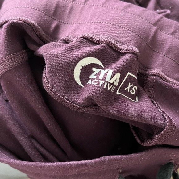 ZYIA Women’s Workout Unwind Jogger Size XS in Plum - Picture 11 of 13